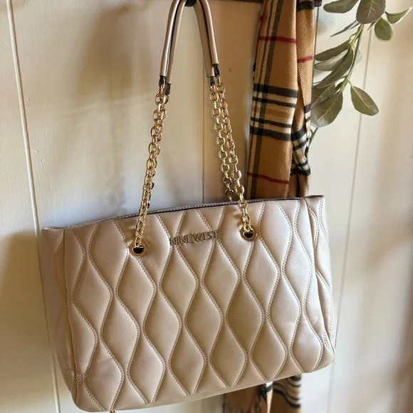 🚨3 for $15 Nine West Aurelie Carryall Handbag Quilted Design Cream Cement Color - Picture 7 of 16